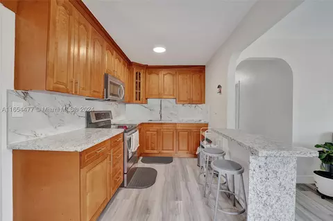 6433 SW 21st St, Miramar, FL 33023