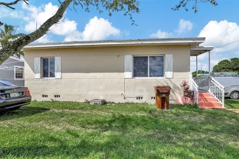 380 E 45 St, Hialeah, FL 33013 photo 2