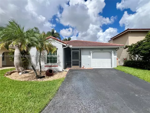 1324 Seagrape Cir, Weston, FL 33326