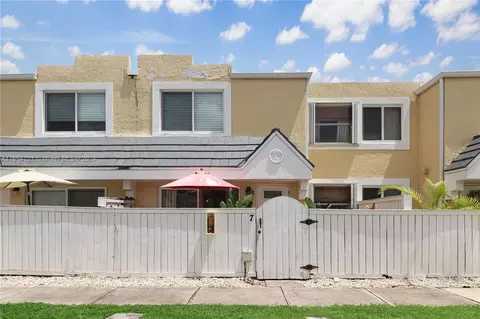 4510 SW 68th Ct Cir #17-4, Miami, FL 33155