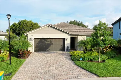3110 Poinciana St, Lauderdale Lakes, FL 33311