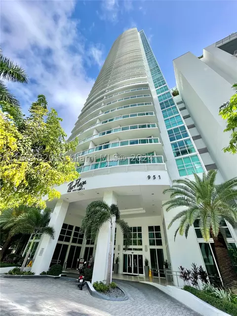 951 Brickell Ave #3505, Miami, FL 33131