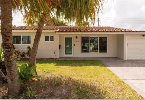 2008 N 32nd Ct, Hollywood, FL 33021