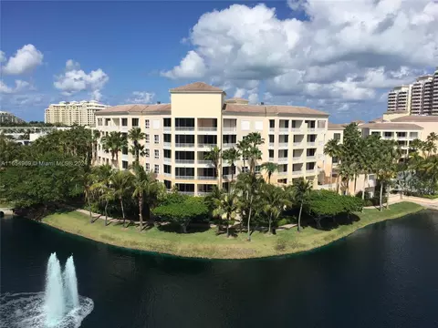 705 Crandon Blvd #405, Key Biscayne, FL 33149