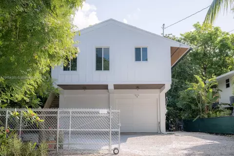 322 Bay View Ave, Key Largo, FL 33037