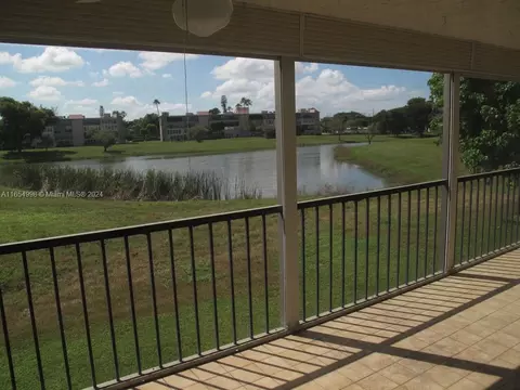 7210 Lake Cir Dr #205, Margate, FL 33063