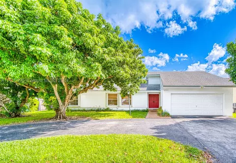 12915 SW 116th St, Miami, FL 33186