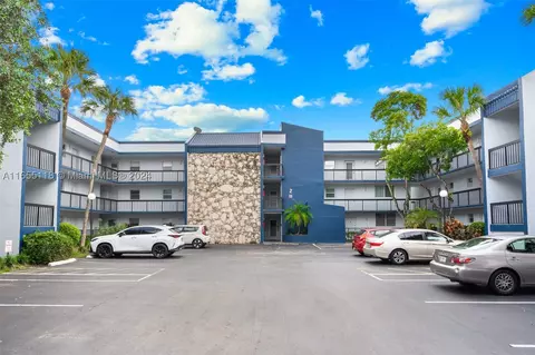 3210 Holiday Springs Blvd #2-309, Margate, FL 33063
