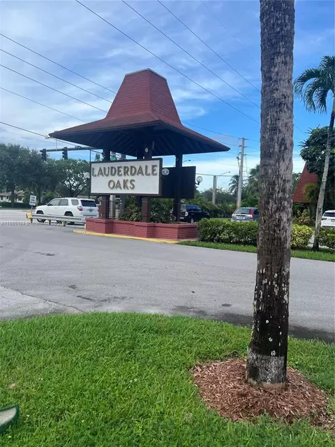 3091 NW 46th Ave #202A, Lauderdale Lakes, FL 33313