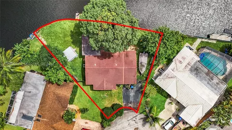 1820 NW 36th St, Oakland Park, FL 33309