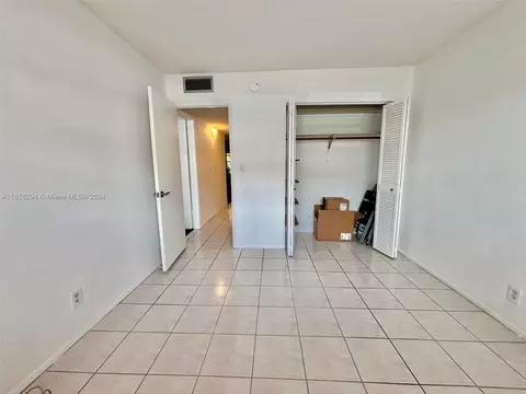 Bedroom - 5300 Washington St #E109, Hollywood, FL 33021 photo 4 of 4