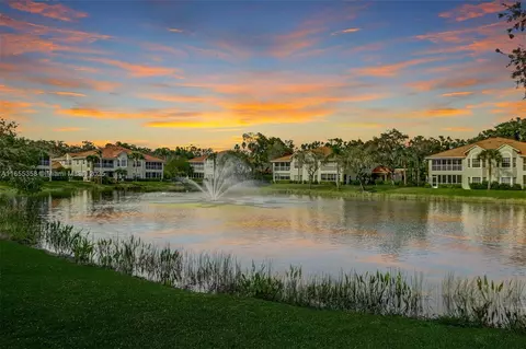 6195 Reserve Cir #1304, Naples, FL 34119