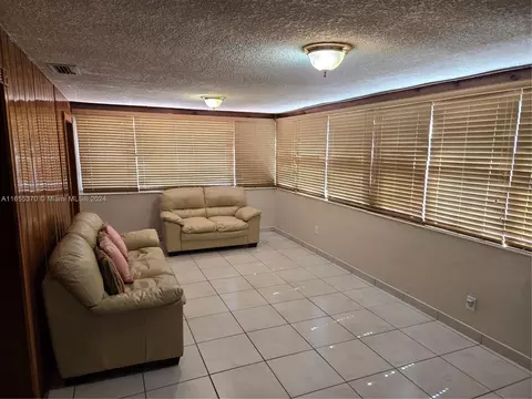 671 E 15th Pl, Hialeah, FL 33010 photo 7