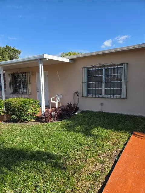 671 E 15th Pl, Hialeah, FL 33010 photo 4