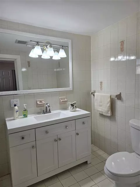 671 E 15th Pl, Hialeah, FL 33010 photo 22