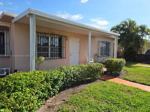 671 E 15th Pl, Hialeah, FL 33010 photo 2