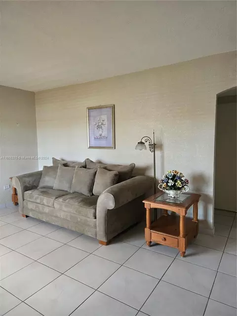 671 E 15th Pl, Hialeah, FL 33010 photo 9