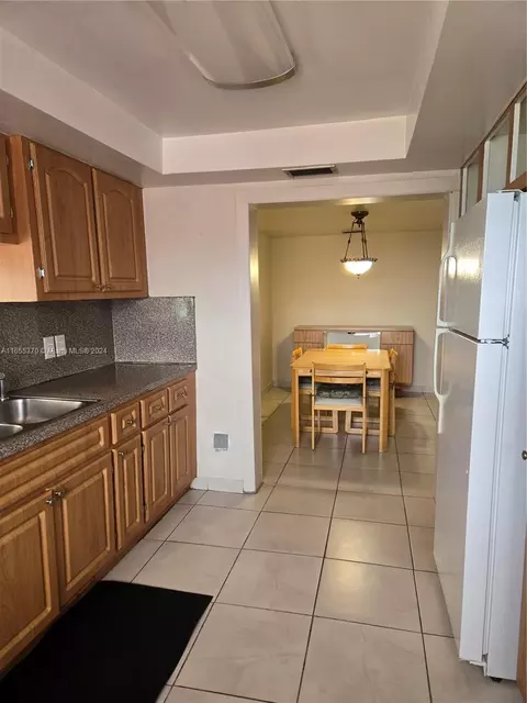 671 E 15th Pl, Hialeah, FL 33010 photo 14