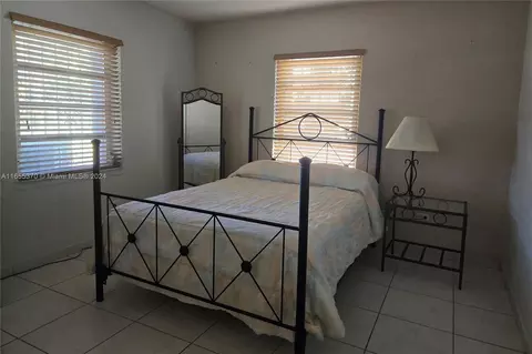 671 E 15th Pl, Hialeah, FL 33010 photo 23
