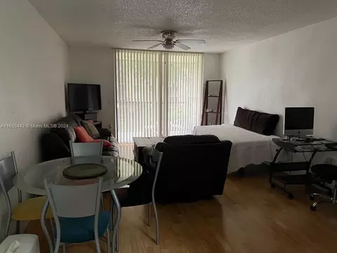 8235 Lake Dr #205, Doral, FL 33166