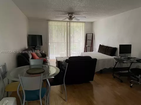 8235 Lake Dr #205, Doral, FL 33166