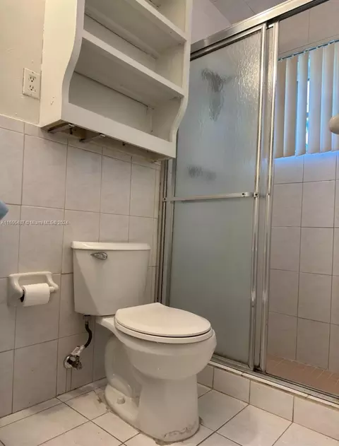 864 W 69 Pl, Hialeah, FL 33014 photo 18