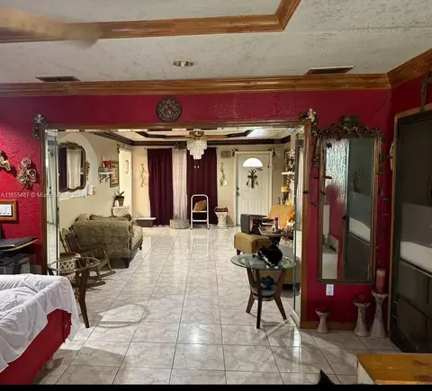 864 W 69 Pl, Hialeah, FL 33014 photo 3