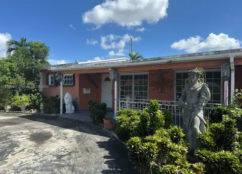 864 W 69 Pl, Hialeah, FL 33014 photo 2