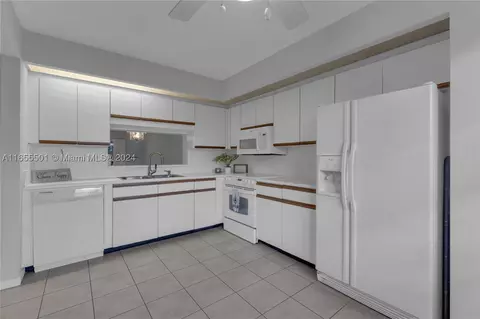 12600 SW 5th Ct #307L, Pembroke Pines, FL 33027
