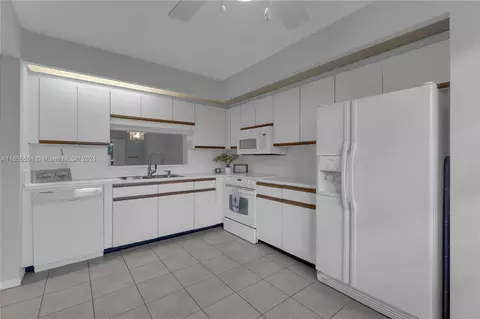 12600 SW 5th Ct #307L, Pembroke Pines, FL 33027