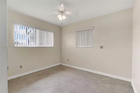 5354 W 4th Ln, Hialeah, FL 33012 photo 9