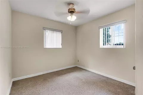 5354 W 4th Ln, Hialeah, FL 33012 photo 12