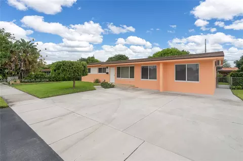 5354 W 4th Ln, Hialeah, FL 33012 photo 2