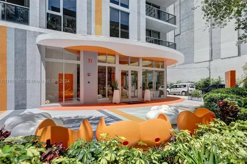 31 SE 6th St UNIT 701, Miami, FL 33131