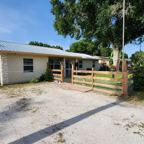 737 NW 21st Ln, Okeechobee, FL 34972 photo 5