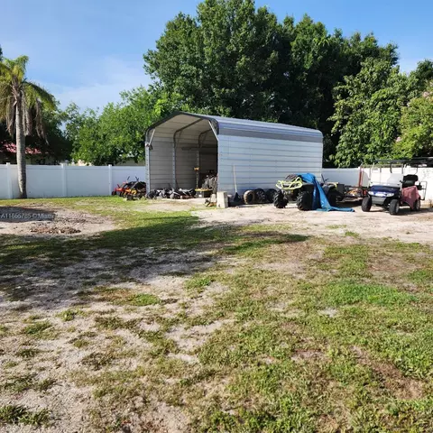 737 NW 21st Ln, Okeechobee, FL 34972 photo 9