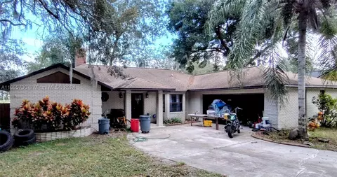 1036 N Harbor Dr, Deltona, FL 32725