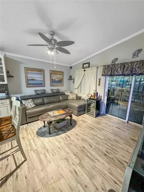 7002 W 29th Way, Hialeah, FL 33018 photo 16