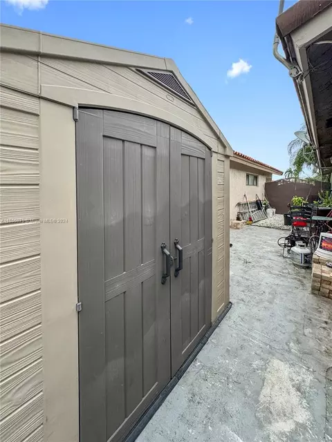 7002 W 29th Way, Hialeah, FL 33018 photo 26