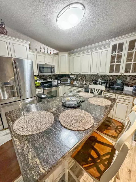 7002 W 29th Way, Hialeah, FL 33018 photo 19
