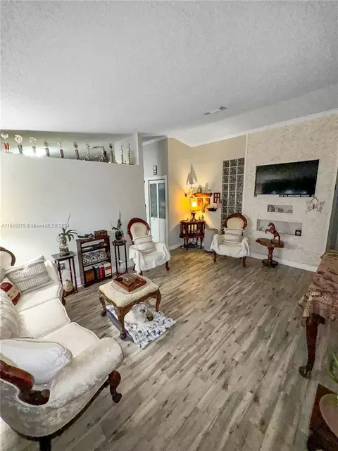 7002 W 29th Way, Hialeah, FL 33018 photo 5