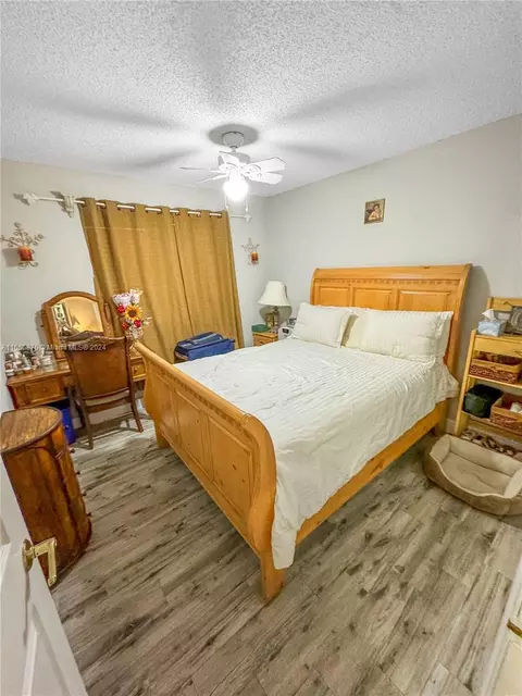 7002 W 29th Way, Hialeah, FL 33018 photo 12