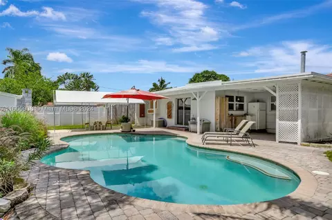 710 NW 37th St, Oakland Park, FL 33309