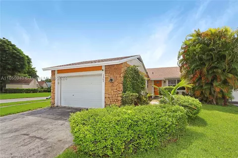 1362 Pelican Ct, Homestead, FL 33035
