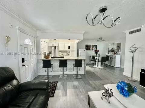 101 NW 204th St #18X, Miami Gardens, FL 33169