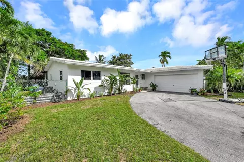 Exterior - 14615 Harris Pl, Miami Lakes, FL 33014 photo 12 of 12