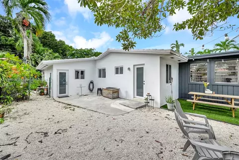 Exterior - 14615 Harris Pl, Miami Lakes, FL 33014 photo 2 of 12