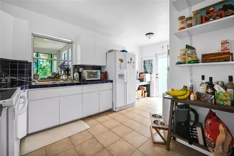 Other - 14615 Harris Pl, Miami Lakes, FL 33014 photo 6 of 10