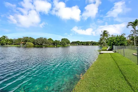 View/Area - 14615 Harris Pl, Miami Lakes, FL 33014 photo 3 of 3