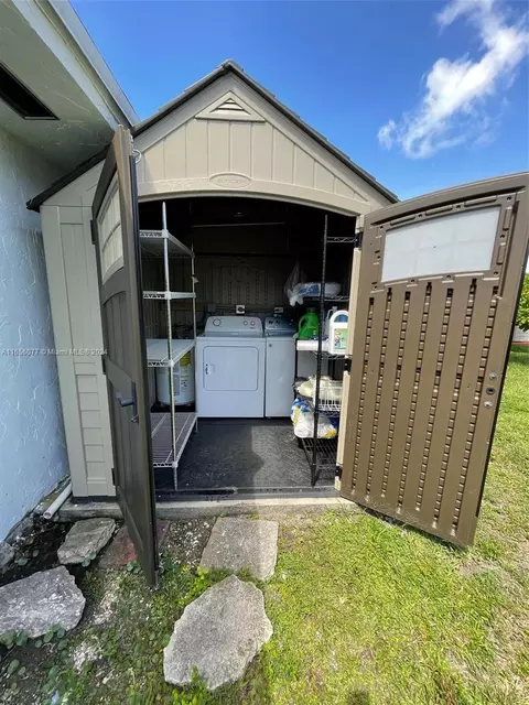 Other - 871 SE 3rd Pl, Hialeah, FL 33010 photo 4 of 11